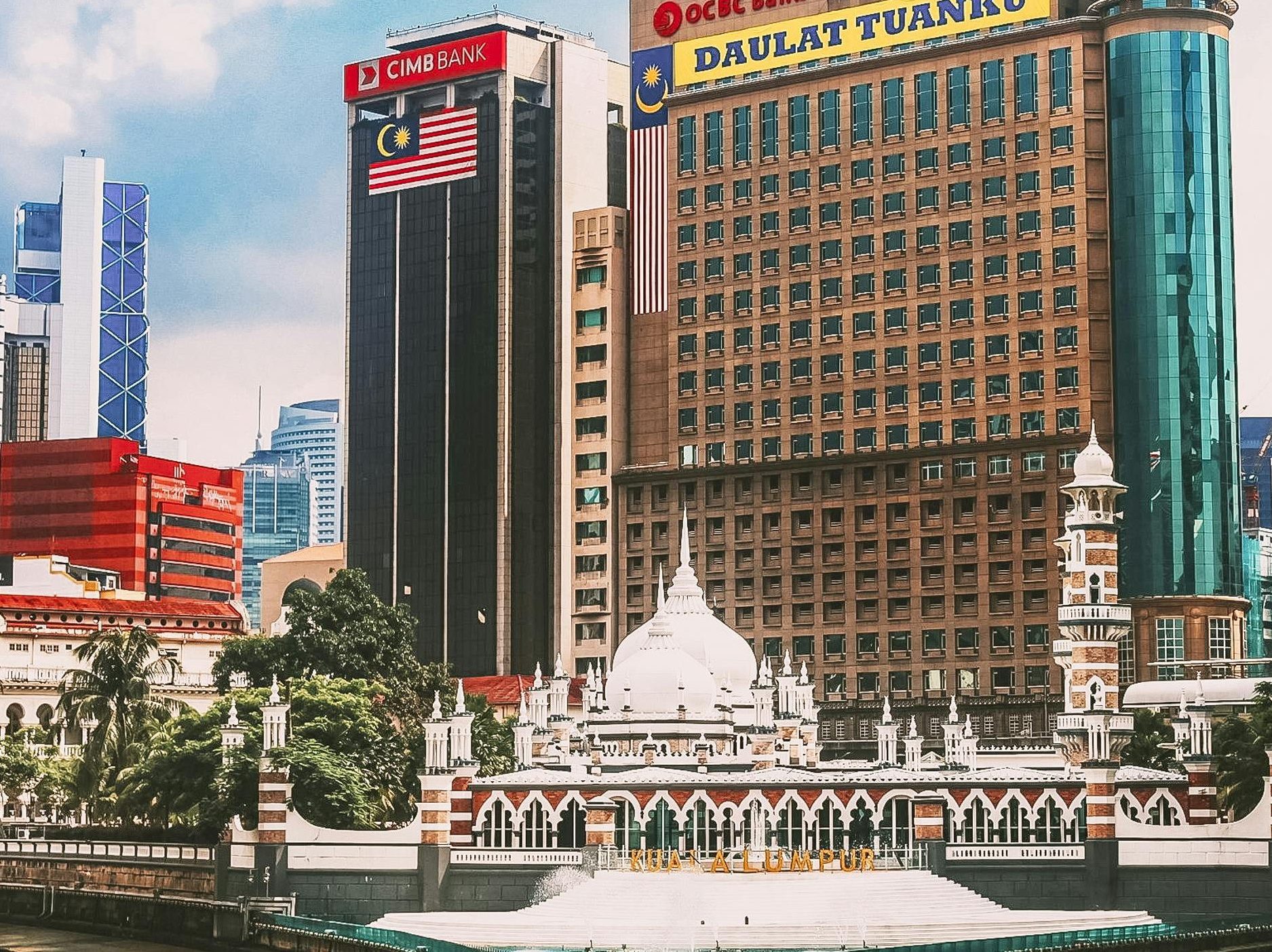 Kompleksiti Pembangunan Polisi Awam di Malaysia